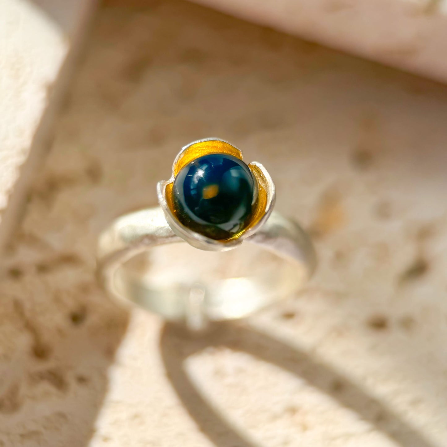 Tulip-Natural Dominican Blue Amber Bead Sky Blue Amber Ring
