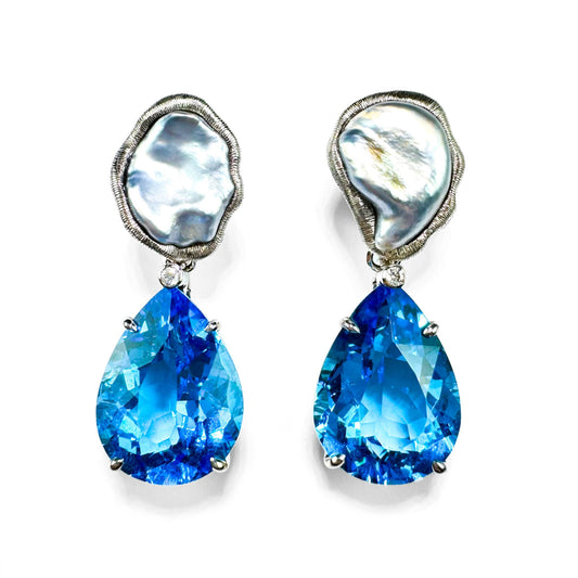 Boucles d'oreilles Rigato en or 18 carats avec perles Keshi tahitiennes argentées-bleues, topazes bleu suisse, et diamants